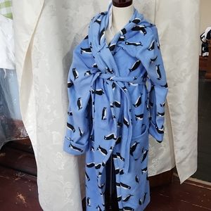 NWT KIDS SIZE 16 ROBE PENGUINS W206